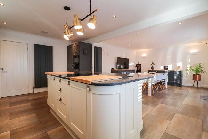 5 Bedroom Detached House For Sale In Rectory Meadow, Litcham, King's Lynn, Norfolk, PE32