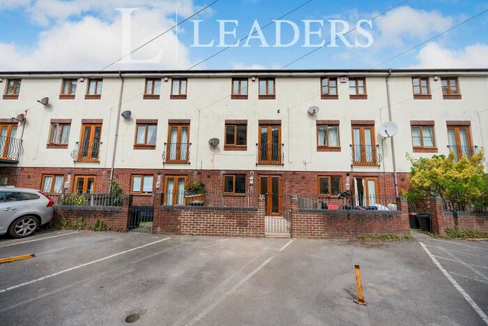 3 Bedroom Town House To Rent In Kirkstall Mews, Southsea, PO4