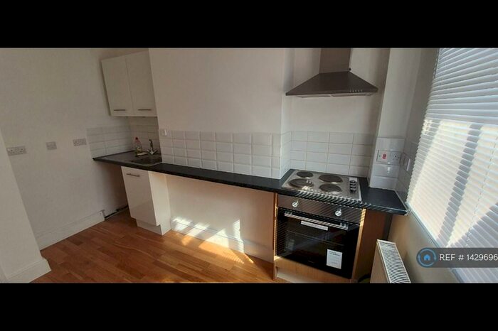 1 Bedroom Flat To Rent In High Street North, Dunstable, LU6