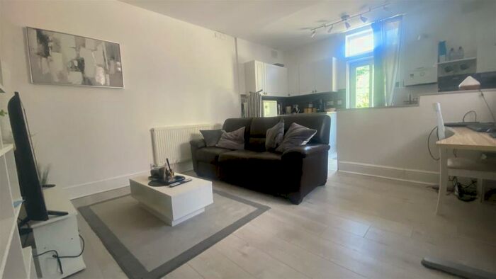 1 Bedroom Apartment To Rent In Stivichall Manor, Stivichall, Leamington Road, Coventry, CV3