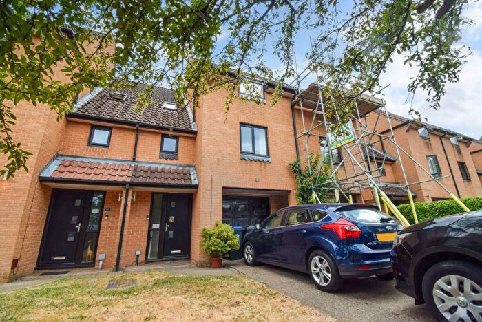 3 Bedroom Terraced House For Sale In Coulson Way, Burnham, Buckinghamshire, SL1