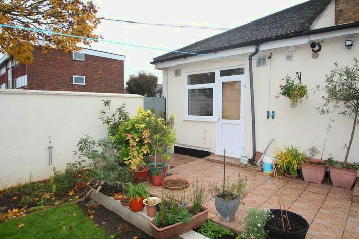 Studio To Rent In Staines Road, Ilford, IG1