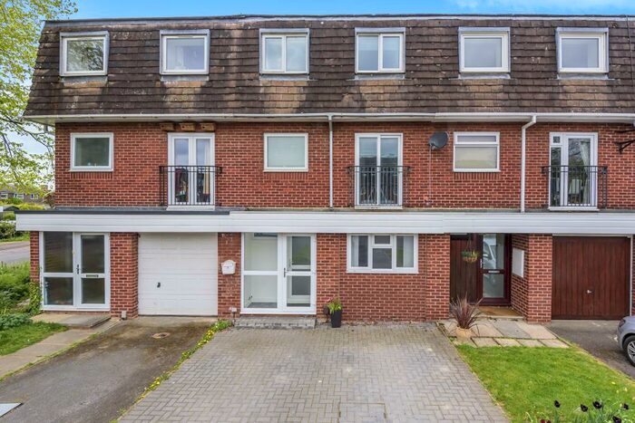 4 Bedroom Terraced House To Rent In Abingdon, Oxfordshire, OX14