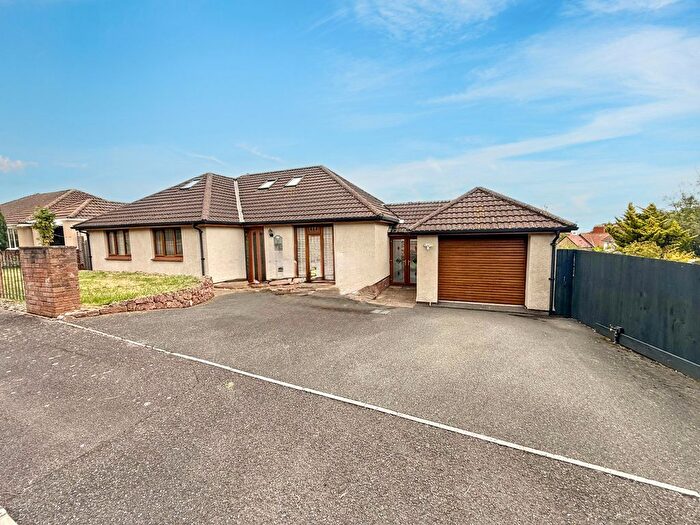 4 Bedroom Detached Bungalow To Rent In Southlands, Minehead, TA24