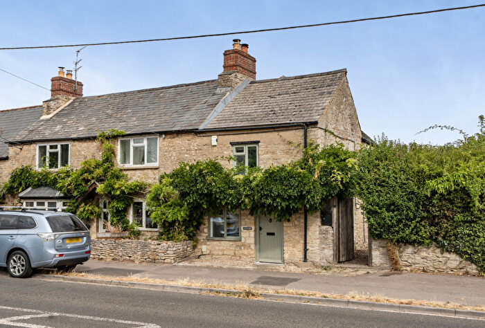 2 Bedroom End Of Terrace House For Sale In Main Road, Long Hanborough, Oxfordshire, OX29