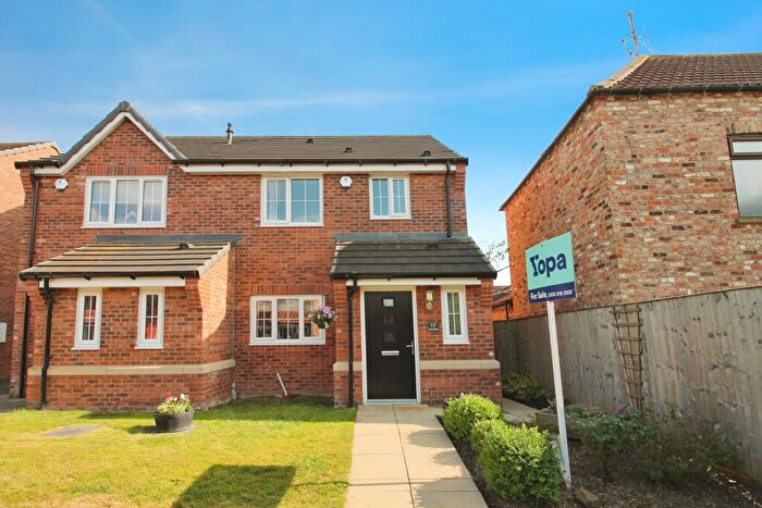 3 Bedroom Semi-Detached House For Sale In Greenfields, Ulleskelf, Tadcaster, LS24