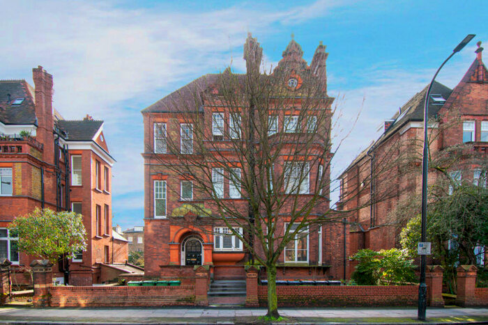 Flat To Rent In Eton Avenue, Swiss Cottage, NW3