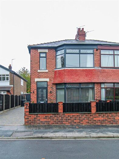 2 Bedroom Semi-Detached House For Sale In John O'Gaunts Walk, Rothwell, Leeds, LS26