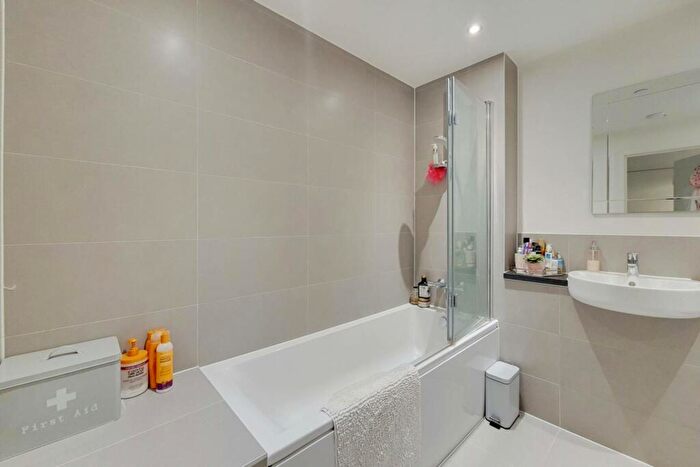 1 Bedroom Flat For Sale In Northolt Road, South Harrow, Middlesex, HA2