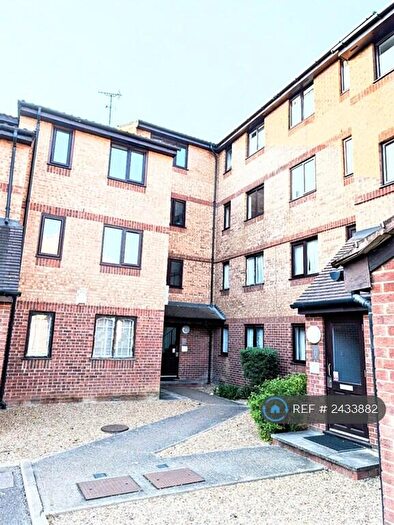 1 Bedroom Flat To Rent In Bridge Meadows, London, SE14