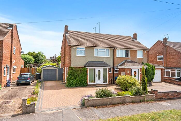 3 Bedroom Semi-Detached House For Sale In - West Furlong, Kettering, NN15