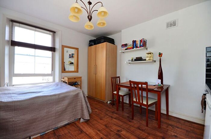 Studio To Rent In Nevern Place, Earls Court, London, SW5