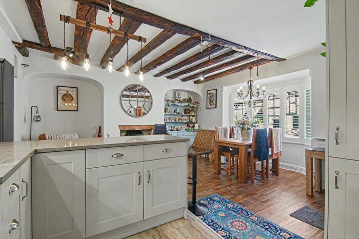 3 Bedroom End Of Terrace House For Sale In Birmingham Road, Allesley, CV5