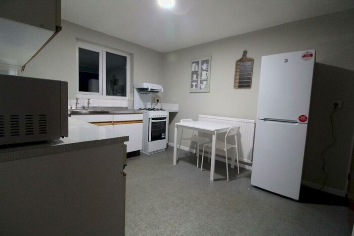 2 Bedroom Apartment To Rent In Elliott Close, Preston, PR1