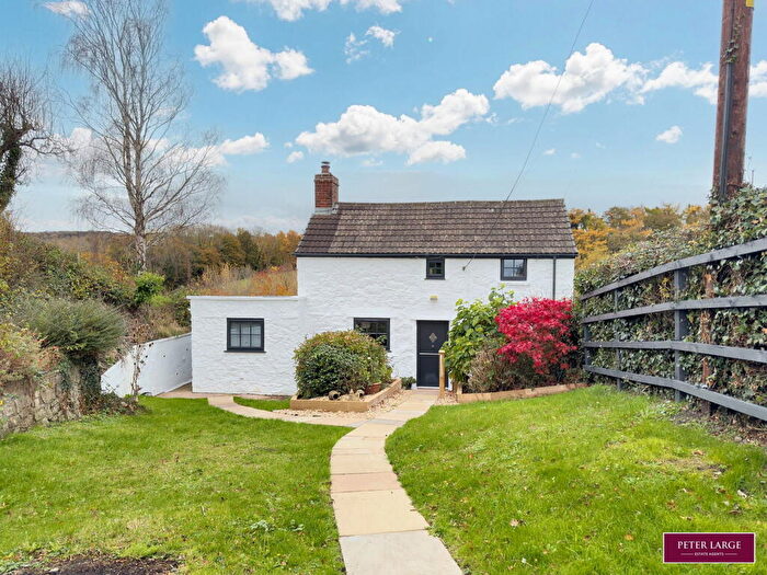 2 Bedroom Cottage For Sale In Glan Yr Afon, Flintshire, CH8