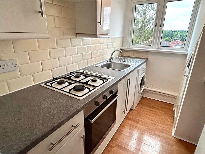 1 Bedroom Flat To Rent In Park Hill, Moseley, Birmingham, B13