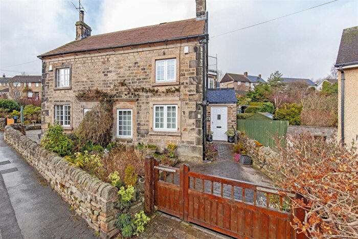 3 Bedroom Semi-Detached House For Sale In New Road, Holymoorside, Chesterfield, S42