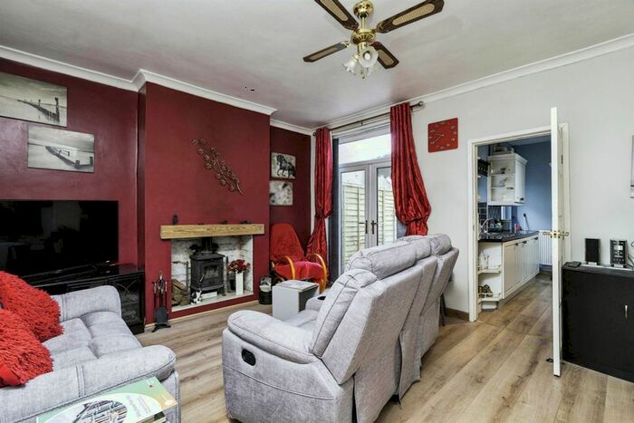 3 Bedroom Terraced House For Sale In Pentre Street, Glynneath, Neath, SA11