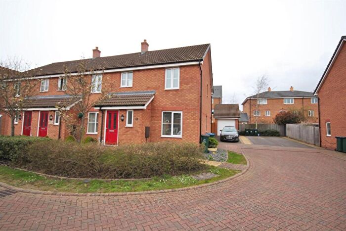3 Bedroom Semi-Detached House To Rent In Fusiliers Close, Coventry, CV3