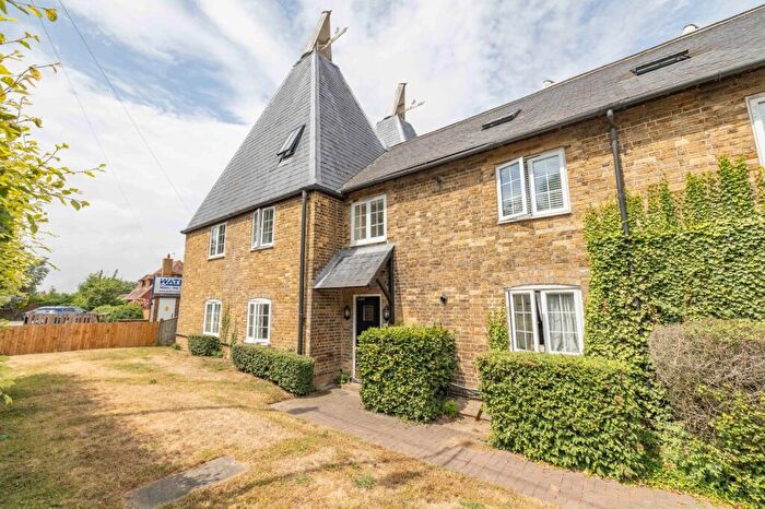 1 Bedroom Flat For Sale In London Road, Sittingbourne, ME9