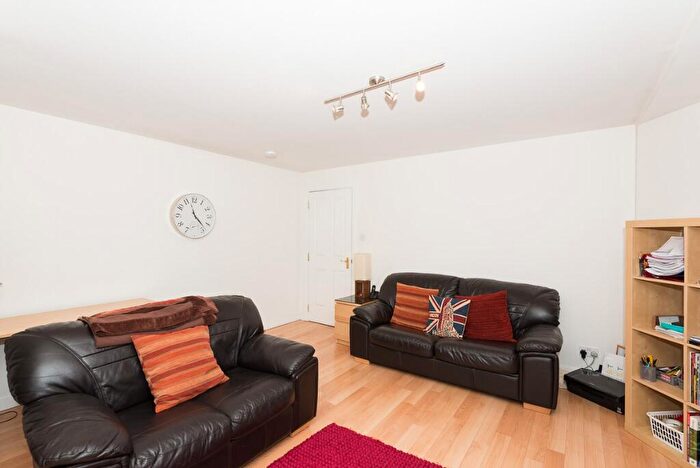 1 Bedroom Flat To Rent In Fraser Place, City Centre, Aberdeen, AB25