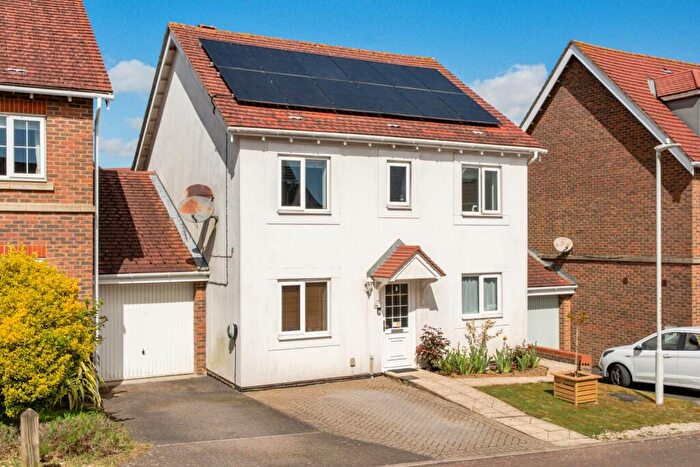 4 Bedroom Detached House For Sale In Atkinson Road, Hawkinge, CT18