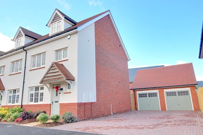 4 Bedroom Detached House To Rent In Nicholson Way Waterlooville Unfurnished, PO7