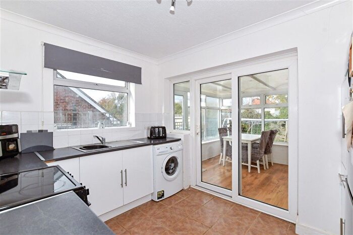 2 Bedroom Semi-Detached Bungalow For Sale In Valley Drive, Maidstone, Kent, ME15