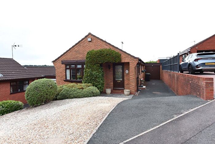 2 Bedroom Bungalow For Sale In Kingswinford, Wellington Close, DY6