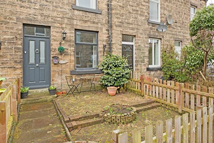 2 Bedroom Terraced House For Sale In Aire View, Silsden, BD20