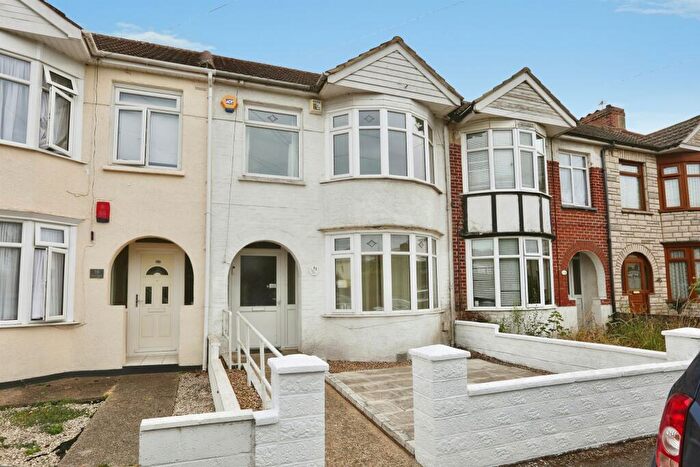 3 Bedroom Terraced House For Sale In Park Close, Gosport, PO12