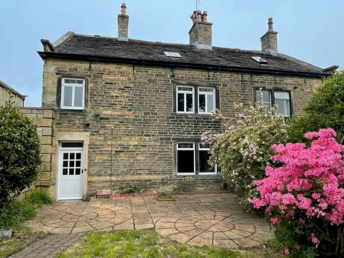 4 Bedroom Property To Rent In Orchard House, Far End Lane, Honley, Holmfirth, HD9
