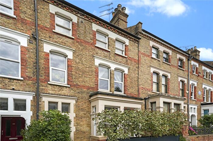 2 Bedroom Apartment For Sale In Langdon Park Road, N6