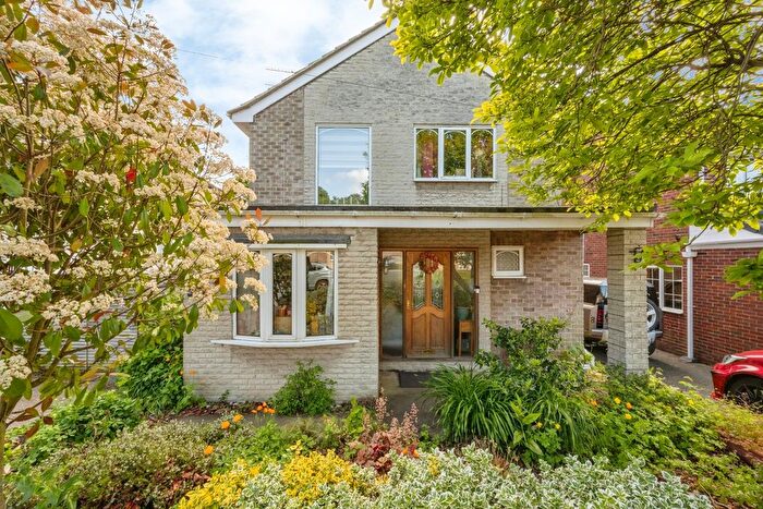 2 Bedroom Detached House For Sale In Riverside Drive, Sprotbrough, Doncaster, South Yorkshire, DN5