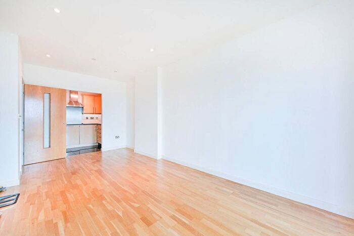 2 Bedroom Flat To Rent In Cavalier House, Ealing, London, W5