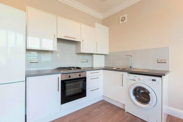 2 Bedroom Flat To Rent In Tulse Hill, Tulse Hill, London, SW2