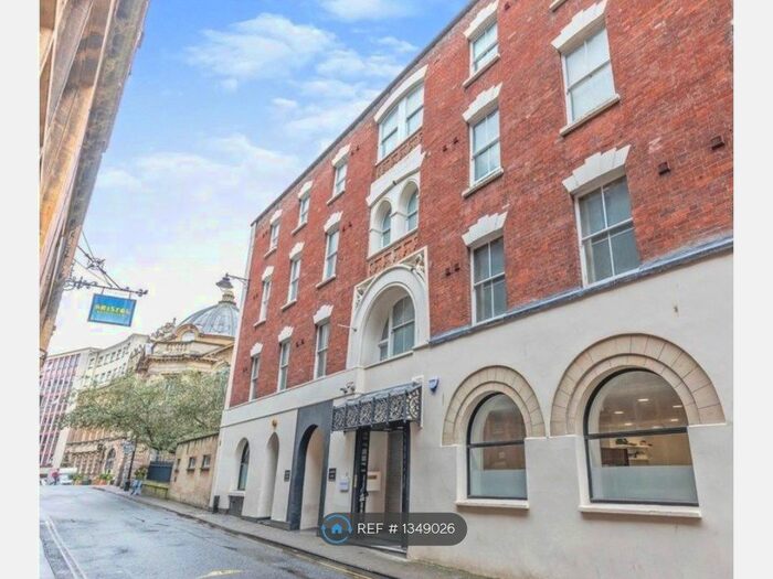 2 Bedroom Flat To Rent In Crusader House, Bristol, BS1