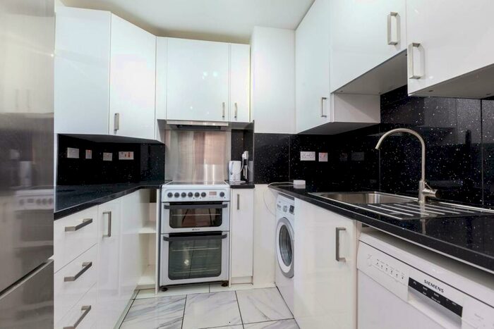 1 Bedroom Flat To Rent In Queens Quay, City, London, EC4V