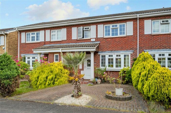 3 Bedroom Terraced House To Rent In Stamford Road, Walton-On-Thames, Surrey, KT12