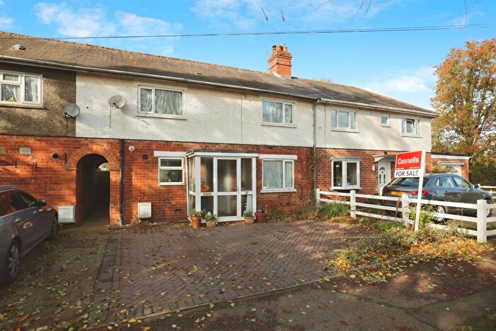 3 Bedroom Terraced House For Sale In Grange Road, Banbury, OX16