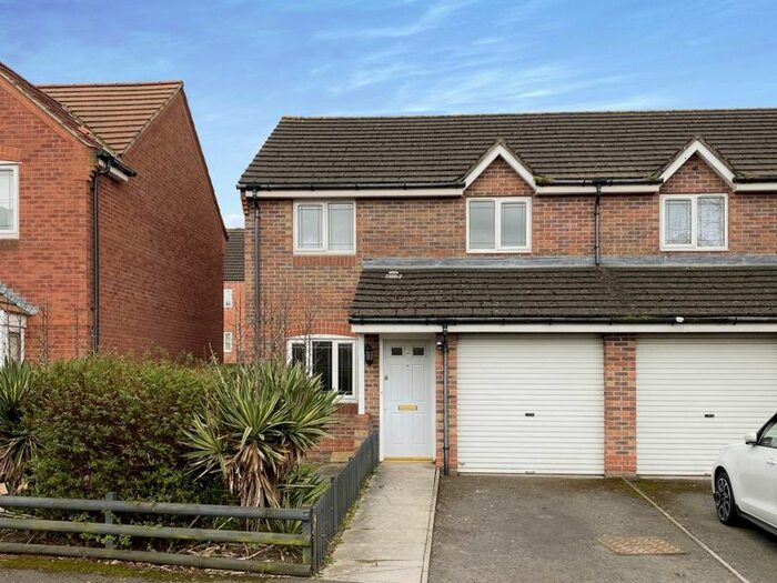 3 Bedroom Semi-Detached House To Rent In Excelsior Close, Newport, NP19