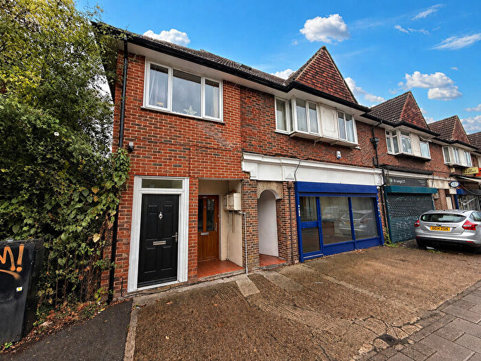 4 Bedroom Maisonette For Sale In Epsom Road, Morden, SM4