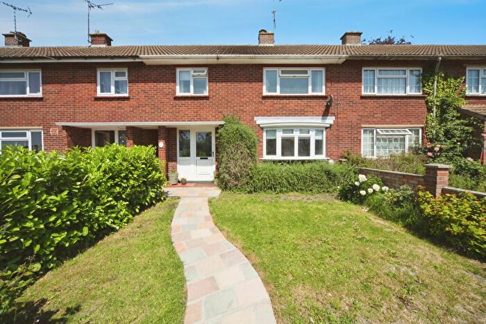 3 Bedroom Terraced House For Sale In Knights Close, Eaton Bray, Dunstable, LU6