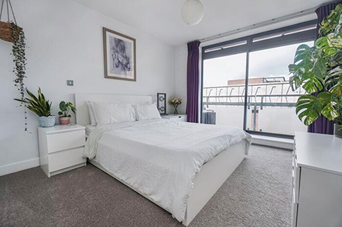 1 Bedroom Apartment For Sale In Town Centre, High Wycombe, HP13