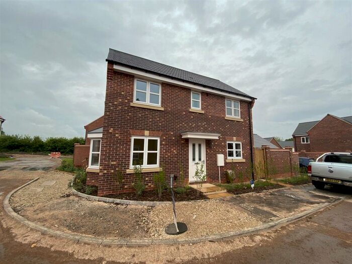 3 Bedroom Detached House To Rent In Gilling Close, Littleover, DE23