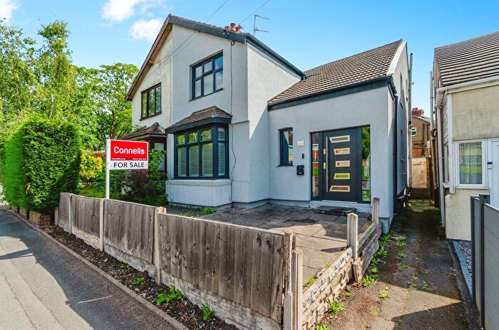 3 Bedroom Semi-Detached House For Sale In Walsall Road, Cannock, WS11