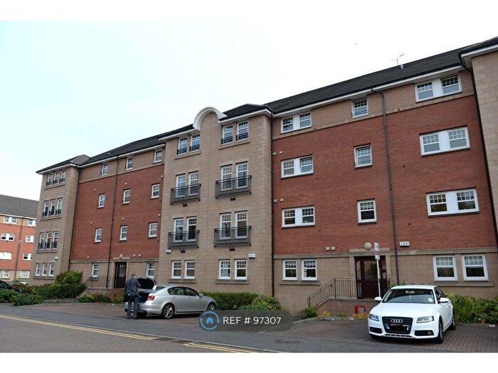 3 Bedroom Flat To Rent In Newlands, Glasgow, G43