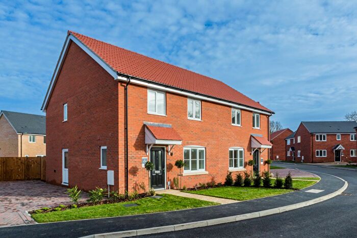 4 Bedroom Semi-detached House For Sale In Mendham Lane, Harleston, IP20