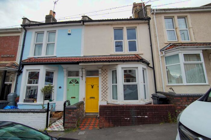 3 Bedroom Terraced House To Rent In Hengaston Street, Bedminster, Bristol, BS3