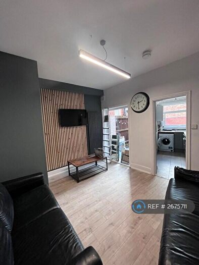 4 Bedroom Terraced House To Rent In Grasmere Street, Leicester, LE2